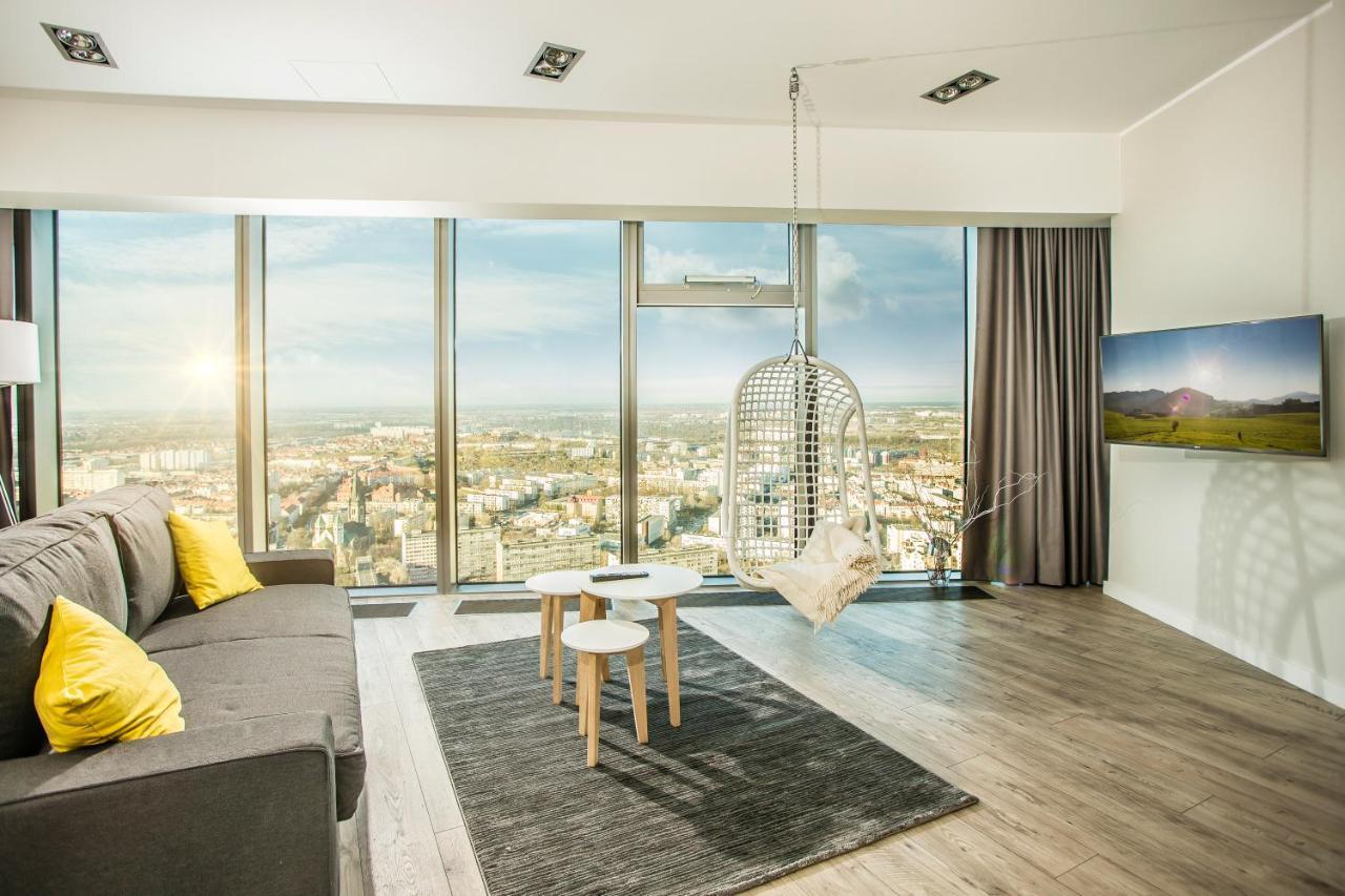 Apartamenty Sky Tower วรอตซวาฟ ภายนอก รูปภาพ