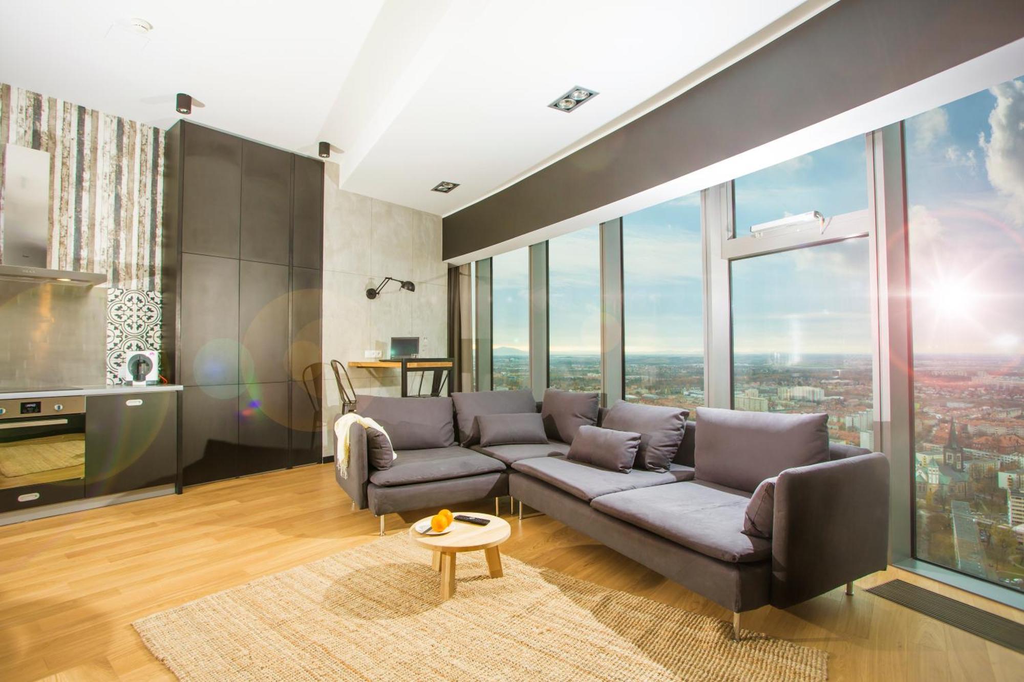 Apartamenty Sky Tower วรอตซวาฟ ภายนอก รูปภาพ