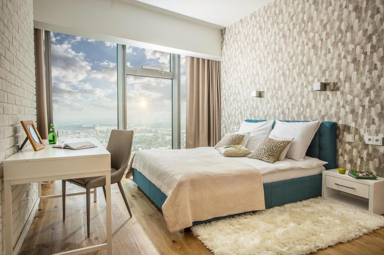 Apartamenty Sky Tower วรอตซวาฟ ภายนอก รูปภาพ